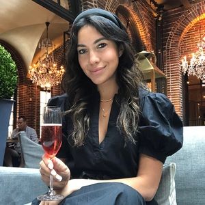 Meet your Posher, Angela